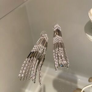 NEW Crystal linear earrings